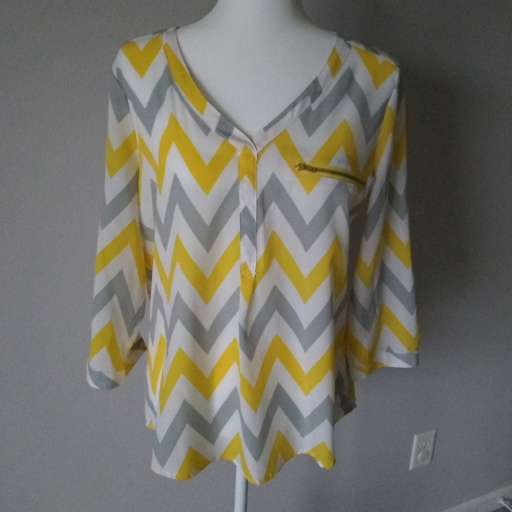 Tacera, yellow, gray and white chevron top